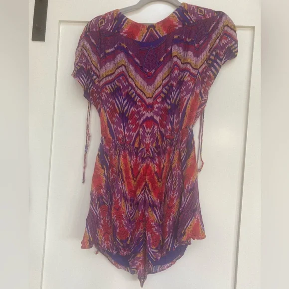 Free People all night purple red abstract romper sz small
Condition: Excellent - Picture 2 of 4